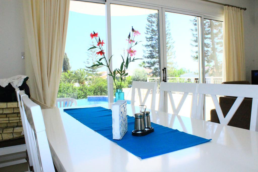 Coral Blue Bay Villa Coral Bay Exteriör bild