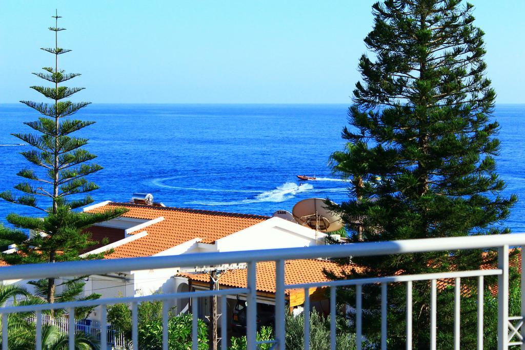 Coral Blue Bay Villa Coral Bay Exteriör bild