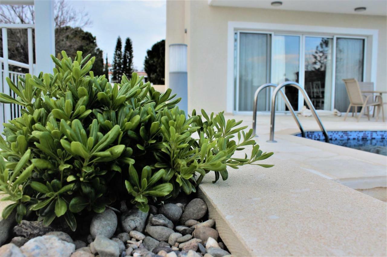 Coral Blue Bay Villa Coral Bay Exteriör bild